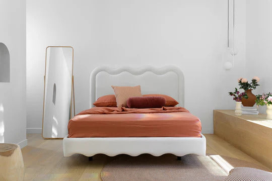 Cataline Floating Bed